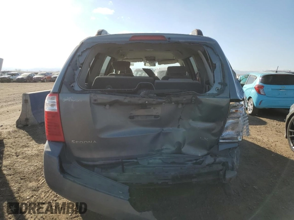 2008 Kia Sedona LX with VIN KNDMB233086261604, listed as a Copart auction lot 48936035 with 313,041 mi miles and Salvage Title. Bid and sale history available at carsss.com. Image 6.