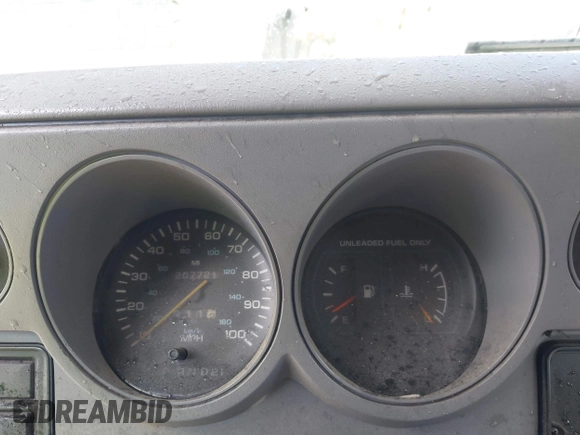 1994 Dodge Cargo z VIN 2B7HB21Y8RK541211, wystawiony jako IAAI lot #42172009 z przebiegiem 207 721 mil mil oraz . Historia ofert i sprzedaży dostępna na DreamBid. Obrazek 7.