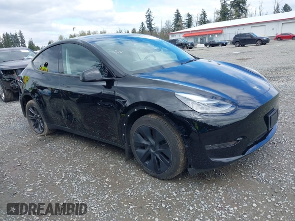 2024 Tesla Model Y with VIN 7SAYGDED3RF119101, listed as a IAAI auction lot 42019817 with 35,714 mi miles and . Bid and sale history available at DreamBid. Image 1.