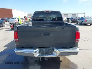 2001 Dodge Dakota z VIN 1B7HL2AX51S333575, wystawiony jako IAAI lot #41782582 z przebiegiem 291 640 mil mil oraz . Historia ofert i sprzedaży dostępna na DreamBid. Obrazek 16.