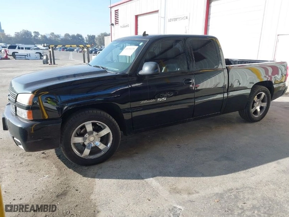 2006 Chevrolet Silverado SS with VIN 2GCEC19N961345767, listed as a IAAI auction lot 41634329 with NaN miles. Bid and sale history available at carsss.com. Image 2.