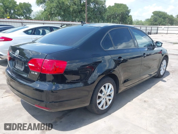 2012 Volkswagen Jetta SE with VIN 3VWDP7AJ6CM391733, listed as a IAAI auction lot 42732512 with 158,183 mi miles and . Bid and sale history available at DreamBid. Image 4.