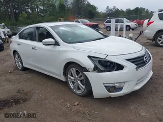 2013 Nissan Altima 3.5 SL with VIN 1N4BL3AP5DN441862, listed as a IAAI auction lot 41918971 with 196,193 mi miles. Bid and sale history available at carsss.com. Image 1.
