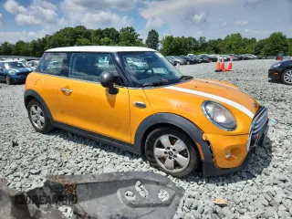 2015 MINI Hardtop z VIN WMWXM5C50F3A57281, wystawiony jako Copart lot #64920085 z przebiegiem 125 537 mil mil oraz Szkoda całkowita • Salvage title. Historia ofert i sprzedaży dostępna na DreamBid. Obrazek 4.