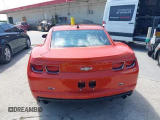2013 Chevrolet Camaro LT z VIN 2G1FB1E35D9200406, wystawiony jako IAAI lot #42398599 z przebiegiem 118 700 mil mil oraz . Historia ofert i sprzedaży dostępna na DreamBid. Obrazek 16.