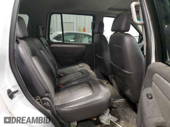 2002 Mercury Mountaineer z VIN 4M2DU86W62ZJ26324, wystawiony jako Copart lot #45649415 z przebiegiem 191 927 mil mil oraz Nie do naprawy. Historia ofert i sprzedaży dostępna na DreamBid. Obrazek 11.