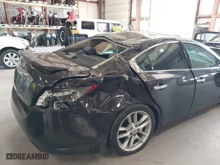 2010 Nissan Maxima 3.5 SV with VIN 1N4AA5AP8AC837305, listed as a IAAI auction lot 40349055 with 191,898 mi miles. Bid and sale history available at carsss.com. Image 13.