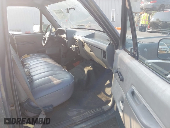 1987 Ford F-250 with VIN 1FTFF25N7HPA33055, listed as a IAAI auction lot 42492336 with 457,819 mi miles and . Bid and sale history available at DreamBid. Image 5.
