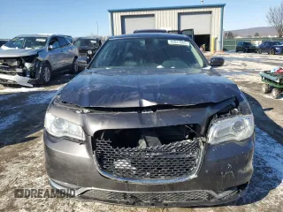2016 Chrysler 300 Anniversary Edition with VIN 2C3CCARG8GH224816, listed as a Copart auction lot 42041665 with 132,920 mi miles and Salvage Title. Bid and sale history available at DreamBid. Image 5.