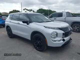 2024 Mitsubishi Outlander SE z VIN JA4J3VA86RZ077178, wystawiony jako IAAI lot #41913637 z przebiegiem 39 003 mil mil oraz . Historia ofert i sprzedaży dostępna na DreamBid. Obrazek 1.