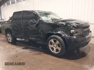 2009 Chevrolet Avalanche LTZ with VIN 3GNFK32029G252531, listed as a IAAI auction lot 41881765 with Not provided miles and . Bid and sale history available at DreamBid. Image 1.