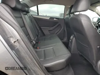 2014 Volkswagen Jetta SE z VIN 3VWD07AJ4EM239120, wystawiony jako Copart lot #57304045 z przebiegiem 183 748 mil mil oraz Szkoda całkowita • Salvage title. Historia ofert i sprzedaży dostępna na DreamBid. Obrazek 10.