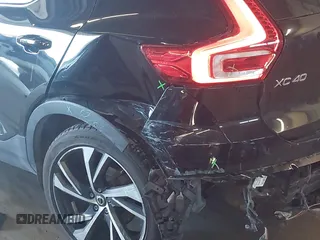 2019 Volvo XC40 Momentum with VIN YV4162XZ6K2015495, listed as a IAAI auction lot 41249446 with 44,597 mi miles and . Bid and sale history available at carsss.com. Image 6.