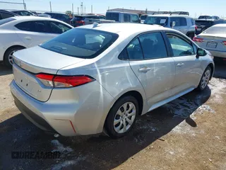 2025 Toyota Corolla LE with VIN 5YFB4MDE1SP266386, listed as a IAAI auction lot 41725262 with 1,472 mi miles. Bid and sale history available at carsss.com. Image 4.