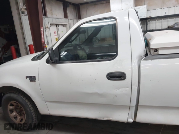 2004 Ford F-150 XL with VIN 2FTPF17Z54CA82300, listed as a IAAI auction lot 41937702 with 173,180 mi miles and . Bid and sale history available at DreamBid. Image 14.