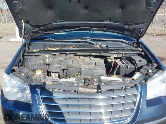 2009 Chrysler Town & Country Limited with VIN 2A8HR64XX9R597270, listed as a IAAI auction lot 41490394 with 126,186 mi miles. Bid and sale history available at carsss.com. Image 10.