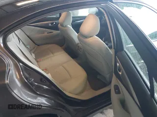 2015 Infiniti Q50 Premium z VIN JN1BV7AR0FM393387, wystawiony jako IAAI lot #42257850 z przebiegiem 176 436 mil mil oraz . Historia ofert i sprzedaży dostępna na DreamBid. Obrazek 8.