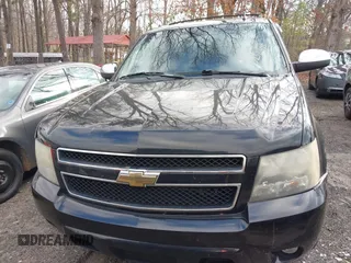 2008 Chevrolet Suburban 3LT z VIN 3GNFC16078G236433, wystawiony jako IAAI lot #41638246 z przebiegiem 200 244 mil mil oraz . Historia ofert i sprzedaży dostępna na DreamBid. Obrazek 6.
