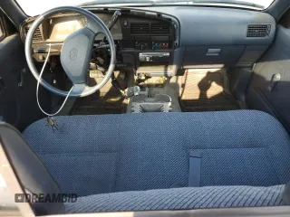 1994 Toyota Pickup DLX z VIN 4TARN81P6RZ225806, wystawiony jako Copart lot #41585065 z przebiegiem 138 719 mil mil oraz Czysty tytuł • Clean title. Historia ofert i sprzedaży dostępna na DreamBid. Obrazek 8.