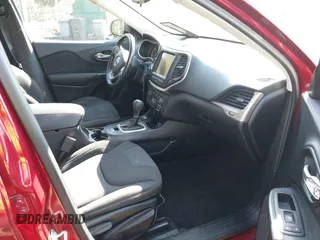 2017 Jeep Cherokee Latitude с VIN 1C4PJMCS4HW563755, выставлен на аукционе IAAI как лот 41982417 с пробегом 102 243 миль миль и . История ставок и продаж доступна на DreamBid. Изображение 5.