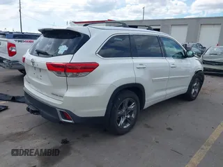2017 Toyota Highlander Limited with VIN 5TDDZRFH2HS461797, listed as a IAAI auction lot 41953255 with 120,464 mi miles and . Bid and sale history available at DreamBid. Image 4.