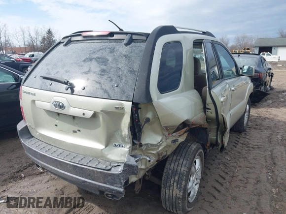 2005 Kia Sportage LX with VIN KNDJF723457135158, listed as a IAAI auction lot 41700735 with 88,200 mi miles and . Bid and sale history available at carsss.com. Image 4.