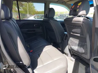 2007 Honda Pilot EX-L z VIN 2HKYF18637H530072, wystawiony jako IAAI lot #42147635 z przebiegiem 82 876 mil mil oraz . Historia ofert i sprzedaży dostępna na DreamBid. Obrazek 8.