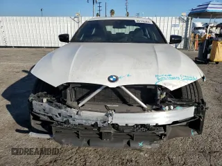 2022 BMW 3 Series M340i with VIN 3MW5U7J05N8C58784, listed as a Copart auction lot 82155364 with 23,376 mi miles and Salvage Title. Bid and sale history available at carsss.com. Image 5.