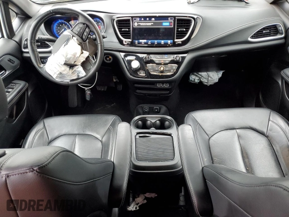 2021 Chrysler Pacifica Touring L with VIN 2C4RC3BG3MR525690, listed as a Copart auction lot 83658704 with 51,389 mi miles and Salvage title. Bid and sale history available at DreamBid. Image 8.