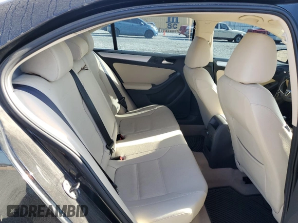 2012 Volkswagen Jetta SEL с VIN 3VWLP7AJ5CM411787, выставлен на аукционе Copart как лот 55701875 с пробегом 194 969 миль миль и Списание • Salvage title. История ставок и продаж доступна на DreamBid. Изображение 10.