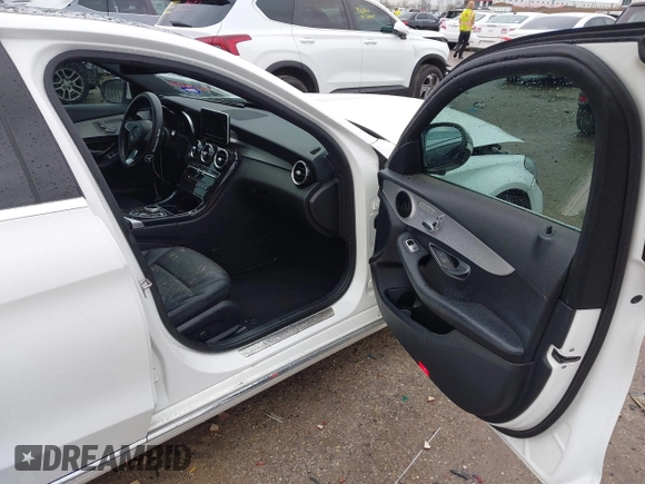 2018 Mercedes-Benz C C 300 with VIN 55SWF4JB1JU237940, listed as a IAAI auction lot 41911087 with 57,362 mi miles and . Bid and sale history available at carsss.com. Image 5.
