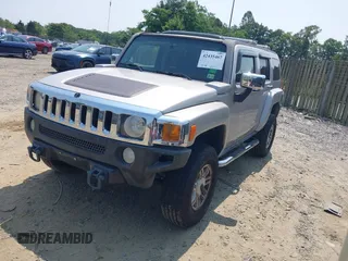 2006 Hummer H3 с VIN 5GTDN136968276253, выставлен на аукционе IAAI как лот 42435467 с пробегом 185 738 миль миль и . История ставок и продаж доступна на DreamBid. Изображение 2.