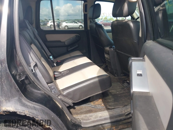 2008 Ford Explorer XLT z VIN 1FMEU73E98UA29846, wystawiony jako IAAI lot #42824300 z przebiegiem 198 198 mil mil oraz . Historia ofert i sprzedaży dostępna na DreamBid. Obrazek 8.
