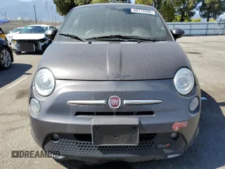 2017 FIAT 500e z VIN 3C3CFFGE1HT598411, wystawiony jako Copart lot #58774295 z przebiegiem 73 573 mil mil oraz Czysty tytuł • Clean title. Historia ofert i sprzedaży dostępna na DreamBid. Obrazek 5.