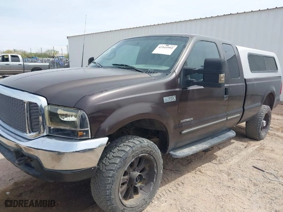 2000 Ford Super Duty F-350 SRW XL with VIN 1FTSX31FXYEB52620, listed as a IAAI auction lot 41944992 with 213,712 mi miles. Bid and sale history available at carsss.com. Image 2.