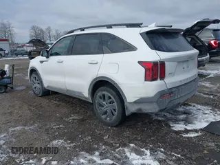 2022 Kia Sorento X-Line S z VIN 5XYRLDLCXNG150954, wystawiony jako IAAI lot #41581664 z przebiegiem 52 382 mil mil oraz . Historia ofert i sprzedaży dostępna na DreamBid. Obrazek 3.