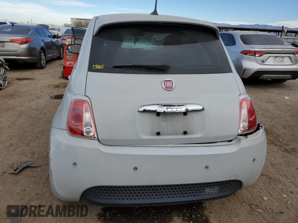 2016 FIAT 500e z VIN 3C3CFFGEXGT229500, wystawiony jako Copart lot #86539904 z przebiegiem 52 624 mil mil oraz Szkoda całkowita • Salvage title. Historia ofert i sprzedaży dostępna na DreamBid. Obrazek 6.