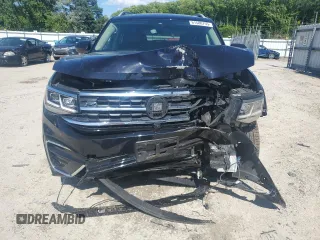 2022 Volkswagen Atlas SEL Premium R-Line with VIN 1V2FR2CA0NC532689, listed as a Copart auction lot 61580755 with 62,614 mi miles and Salvage title. Bid and sale history available at DreamBid. Image 5.