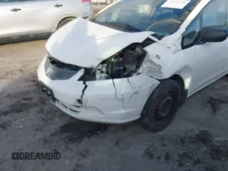 2009 Honda Fit z VIN JHMGE88249S067463, wystawiony jako IAAI lot #41354698 z przebiegiem 153 402 mil mil oraz . Historia ofert i sprzedaży dostępna na DreamBid. Obrazek 6.