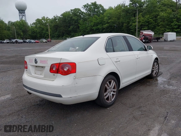 2007 Volkswagen Jetta Wolfsburg Edition with VIN 3VWEF71K37M190720, listed as a IAAI auction lot 42435092 with Not provided miles and . Bid and sale history available at DreamBid. Image 4.