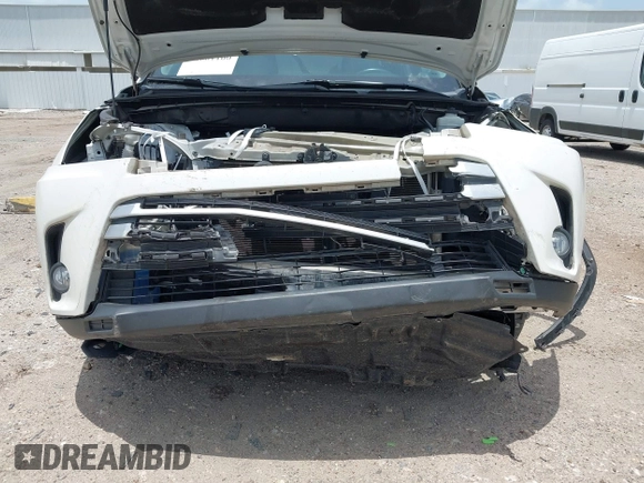 2019 Toyota Highlander SE with VIN 5TDKZRFH0KS557636, listed as a IAAI auction lot 42601100 with 107,922 mi miles and . Bid and sale history available at DreamBid. Image 18.