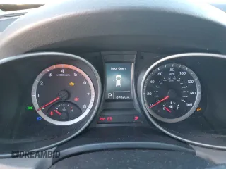 2013 Hyundai Santa Fe Sport z VIN 5XYZT3LB2DG017346, wystawiony jako Copart lot #84244644 z przebiegiem 67 520 mil mil oraz Szkoda całkowita • Salvage title. Historia ofert i sprzedaży dostępna na DreamBid. Obrazek 9.