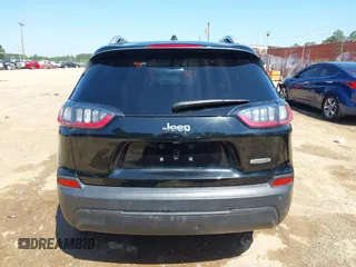 2019 Jeep Cherokee Latitude Plus z VIN 1C4PJLLBXKD123116, wystawiony jako IAAI lot #41981044 z przebiegiem 173 232 mil mil oraz . Historia ofert i sprzedaży dostępna na DreamBid. Obrazek 17.