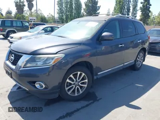 2013 Nissan Pathfinder SL with VIN 5N1AR2MN6DC601487, listed as a IAAI auction lot 42223152 with 229,947 mi miles and . Bid and sale history available at DreamBid. Image 2.