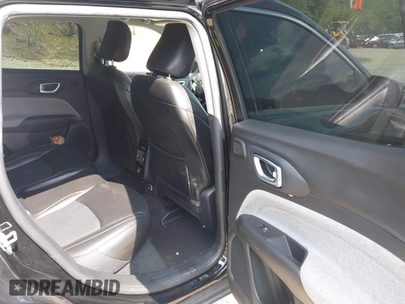 2022 Jeep Compass Latitude Lux with VIN 3C4NJDFBXNT141932, listed as a IAAI auction lot 42527878 with 29,855 mi miles and . Bid and sale history available at DreamBid. Image 8.