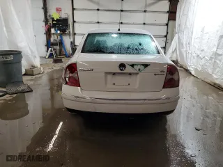 2002 Volkswagen Passat GLX with VIN WVWTH63B82P123433, listed as a Copart auction lot 87939875 with 140,108 mi miles and Salvage Title. Bid and sale history available at carsss.com. Image 6.
