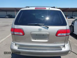 2001 Toyota Sienna LE с VIN 4T3ZF13CX1U351254, выставлен на аукционе IAAI как лот 42496344 с пробегом Не указан миль и . История ставок и продаж доступна на DreamBid. Изображение 15.