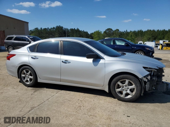 2016 Nissan Altima SR with VIN 1N4AL3AP4GC203318, listed as a Copart auction lot 52206965 with 247,955 mi miles and Salvage Title. Bid and sale history available at DreamBid. Image 4.