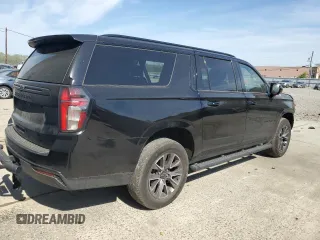 2024 Chevrolet Suburban Z71 z VIN 1GNSKDKD1RR116799, wystawiony jako Copart lot #53435185 z przebiegiem 23 697 mil mil oraz Szkoda całkowita • Salvage title. Historia ofert i sprzedaży dostępna na DreamBid. Obrazek 3.