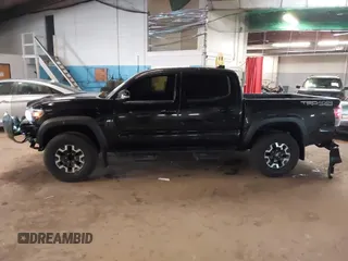 2023 Toyota Tacoma SR z VIN 3TMCZ5AN1PM583518, wystawiony jako IAAI lot #41842903 z przebiegiem 24 204 mil mil oraz . Historia ofert i sprzedaży dostępna na DreamBid. Obrazek 14.